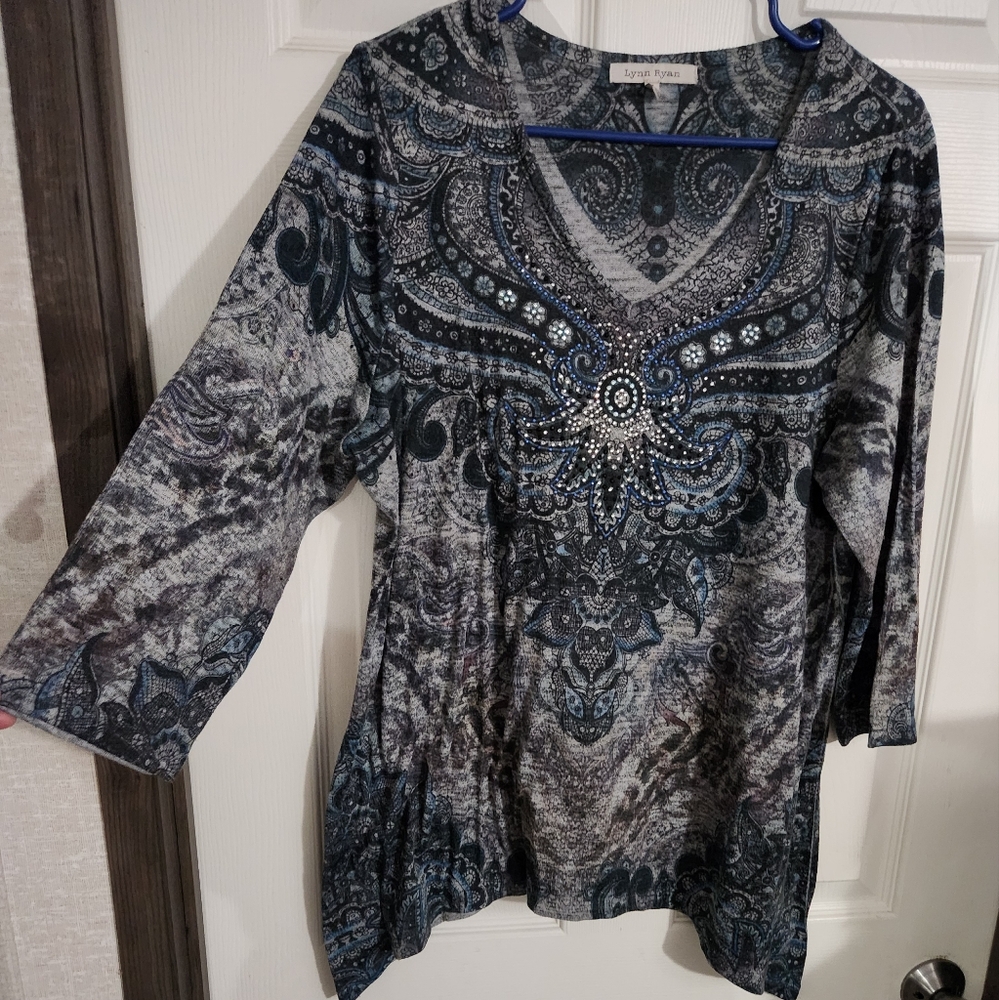 Karen Kane Black, Blue and Gray Graphic 3/4 Sleeve Blouse